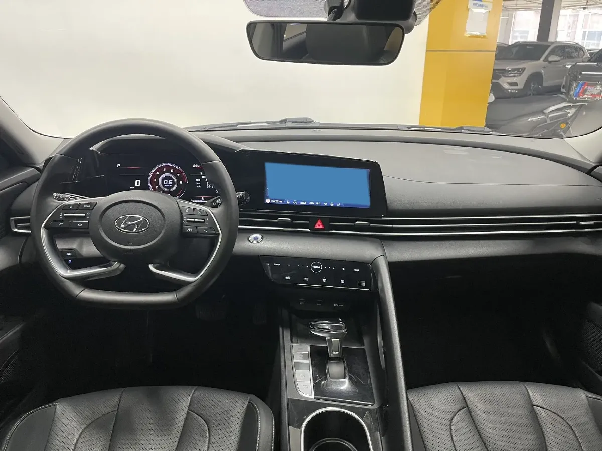2021 Hyundai Elantra 1.5L 115HP L4 CVT,autocango,china used car exporter,china ev exporter,chinese used car exporter,chinese used ev exporter