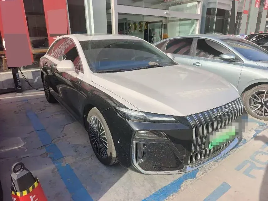 2025 Roewe M7 DMH 1.5L 112HP L4 1DHT PHEV,autocango,china used car exporter,china ev exporter,chinese used car exporter,chinese used ev exporter