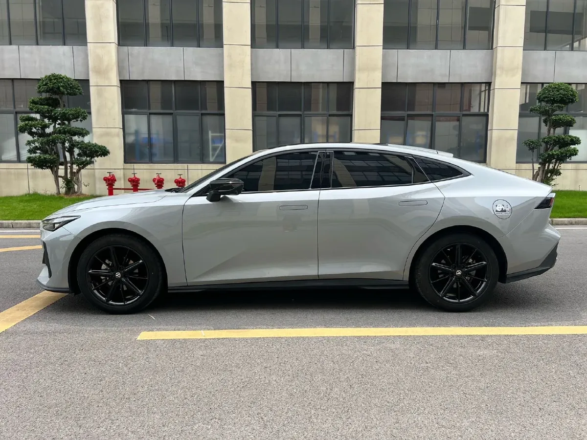 2025 ChangAn UNI-V 1.5T 192HP L4 7DCT,autocango,china used car exporter,china ev exporter,chinese used car exporter,chinese used ev exporter