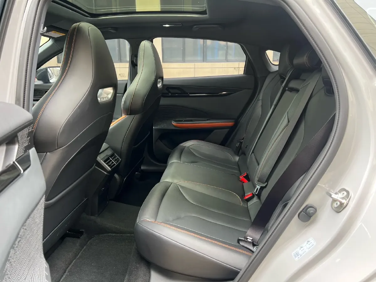 2025 ChangAn UNI-V 1.5T 192HP L4 7DCT,autocango,china used car exporter,china ev exporter,chinese used car exporter,chinese used ev exporter