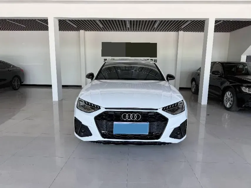 2024 Audi A4L 2.0T 190HP L4 7DCT,autocango,china used car exporter,china ev exporter,chinese used car exporter,chinese used ev exporter