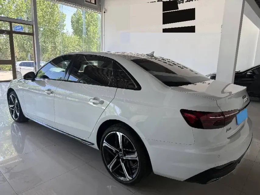 2024 Audi A4L 2.0T 190HP L4 7DCT,autocango,china used car exporter,china ev exporter,chinese used car exporter,chinese used ev exporter