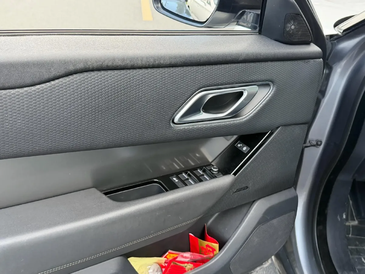2020 Land Rover Range Rover Velar 2.0T 250HP L4 8AT,autocango,china used car exporter,china ev exporter,chinese used car exporter,chinese used ev exporter