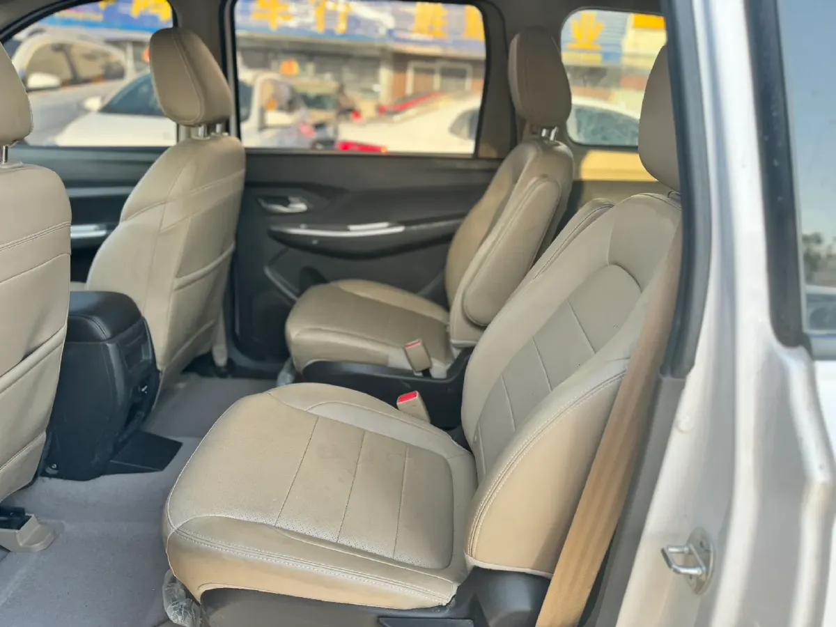 2021 Yema SiPaiKa 1.5L 109HP L4 5MT,autocango,china used car exporter,china ev exporter,chinese used car exporter,chinese used ev exporter
