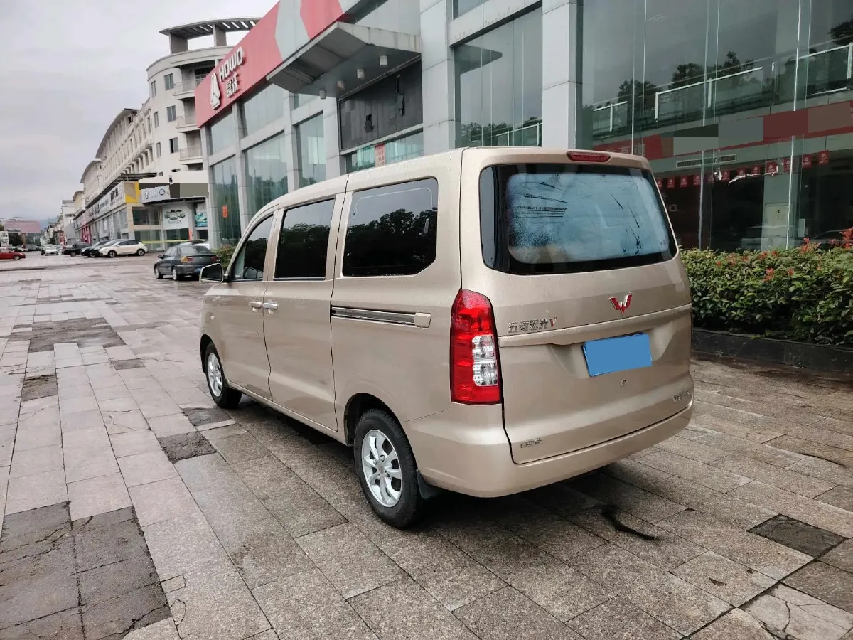 2019 WuLing HongGuang V 1.5L 99HP L4 6MT,autocango,china used car exporter,china ev exporter,chinese used car exporter,chinese used ev exporter