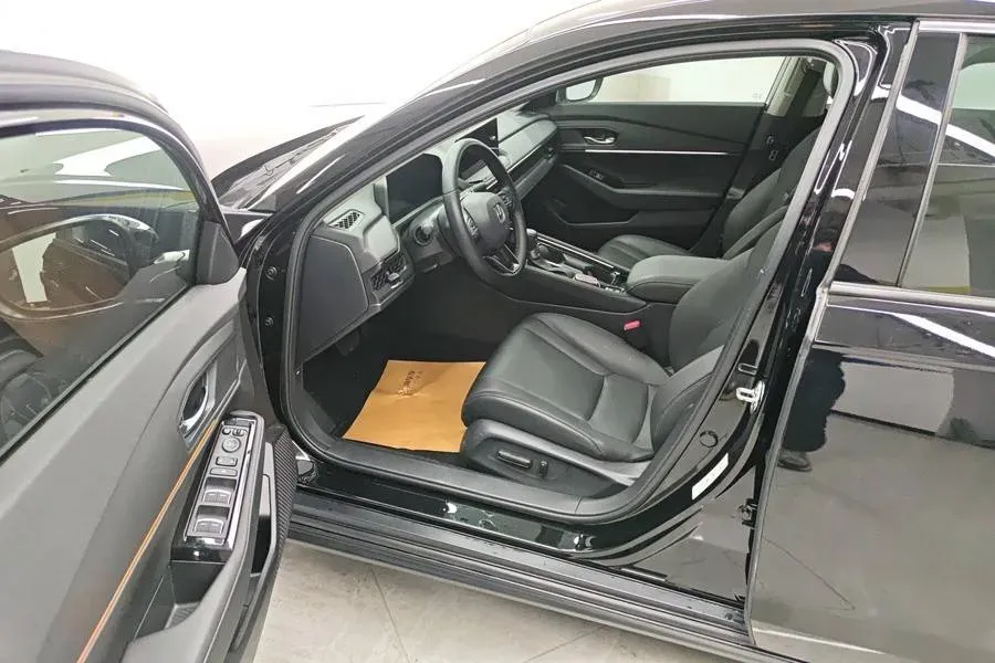 2025 Honda Accord 1.5T 192HP L4 CVT,autocango,china used car exporter,china ev exporter,chinese used car exporter,chinese used ev exporter