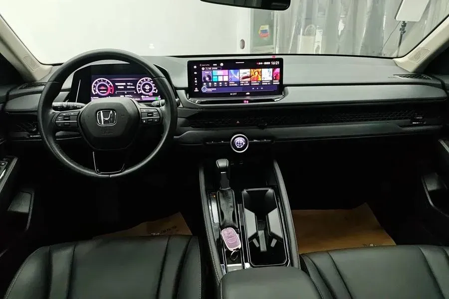 2025 Honda Accord 1.5T 192HP L4 CVT,autocango,china used car exporter,china ev exporter,chinese used car exporter,chinese used ev exporter