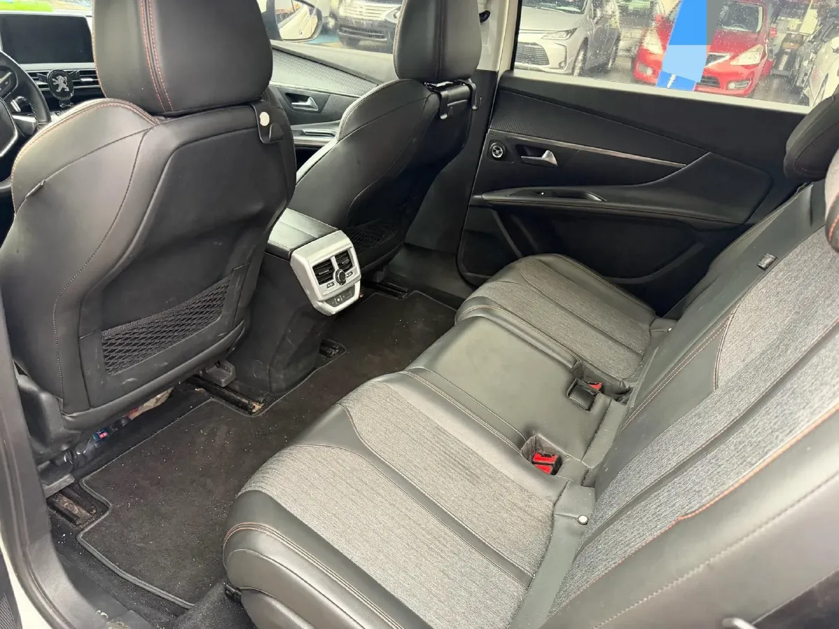 2019 Peugeot 5008 1.8T 204HP L4 6AT,autocango,china used car exporter,china ev exporter,chinese used car exporter,chinese used ev exporter