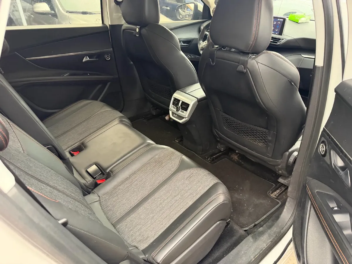 2019 Peugeot 5008 1.8T 204HP L4 6AT,autocango,china used car exporter,china ev exporter,chinese used car exporter,chinese used ev exporter