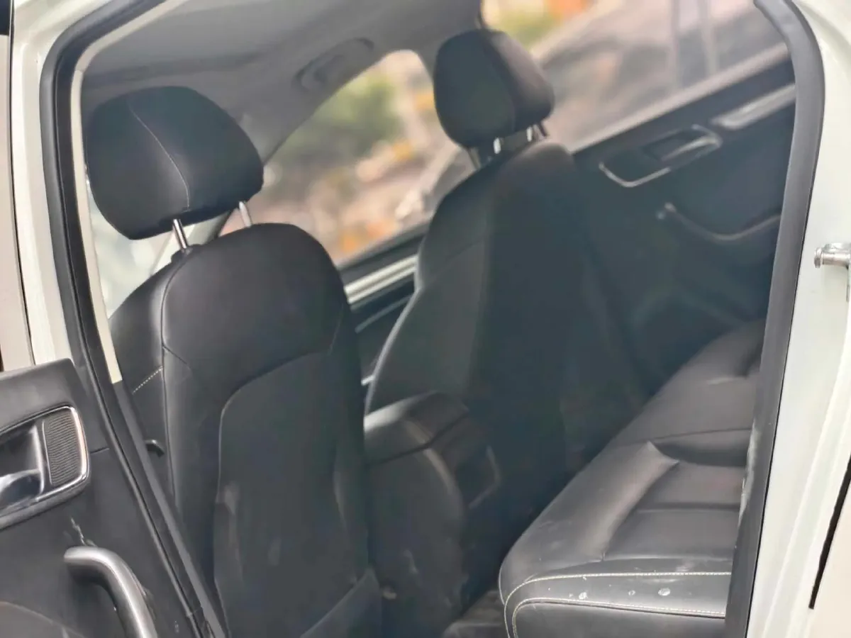 2019 Roewe i6 1.6L 125HP L4 5MT,autocango,china used car exporter,china ev exporter,chinese used car exporter,chinese used ev exporter