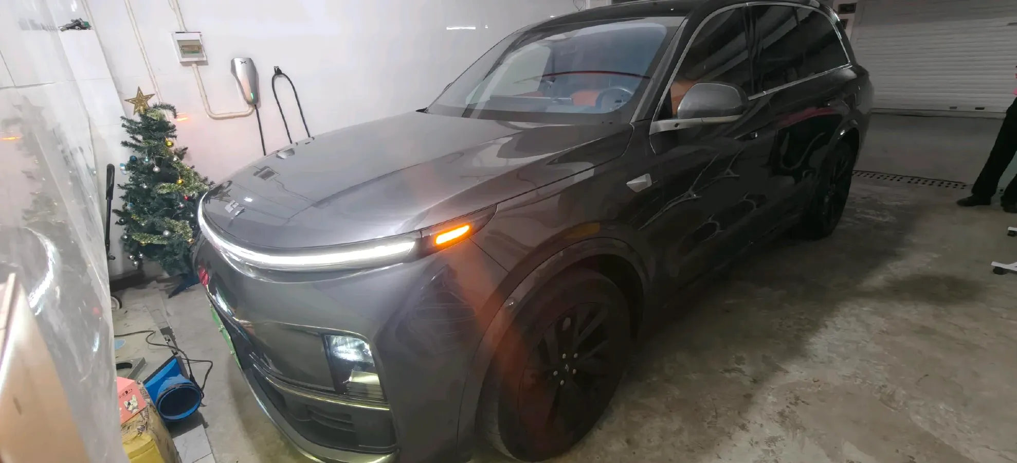 2023 Li L8 Range Extended 154HP REEV 40.9KWH,autocango,china used car exporter,china ev exporter,chinese used car exporter,chinese used ev exporter