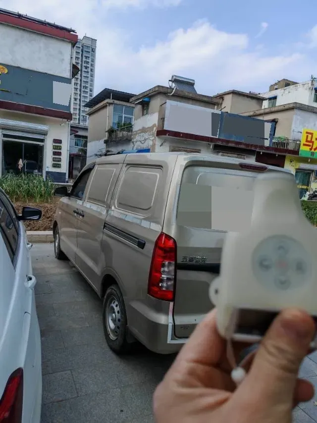2019 WuLing HongGuang V 1.5L 99HP L4 6MT,autocango,china used car exporter,china ev exporter,chinese used car exporter,chinese used ev exporter