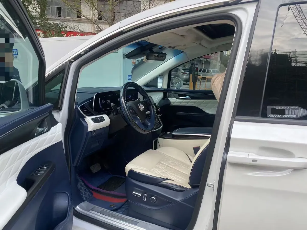 2021 Buick GL8 2.0T 237HP L4 9AT,autocango,china used car exporter,china ev exporter,chinese used car exporter,chinese used ev exporter