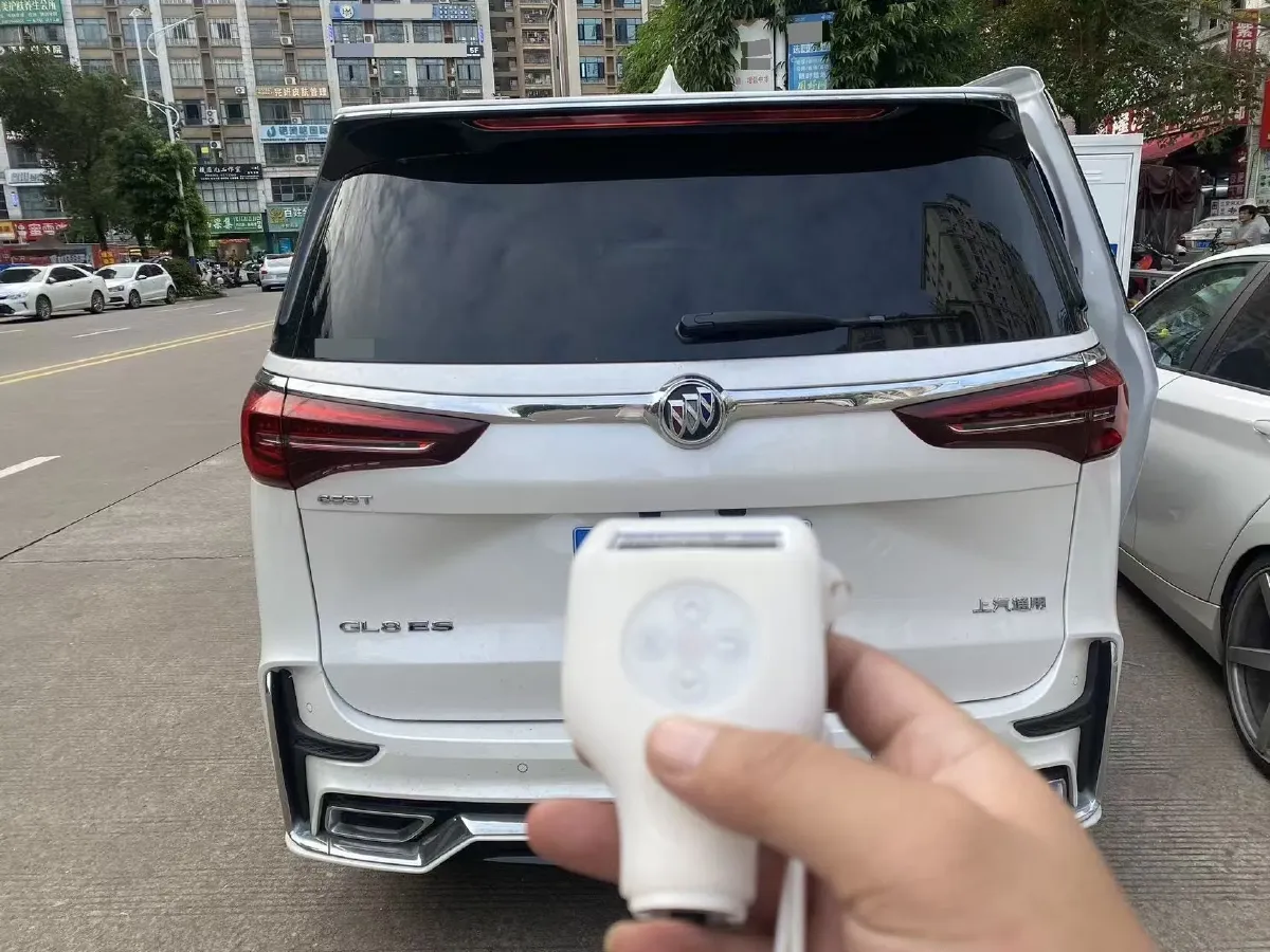 2021 Buick GL8 2.0T 237HP L4 9AT,autocango,china used car exporter,china ev exporter,chinese used car exporter,chinese used ev exporter