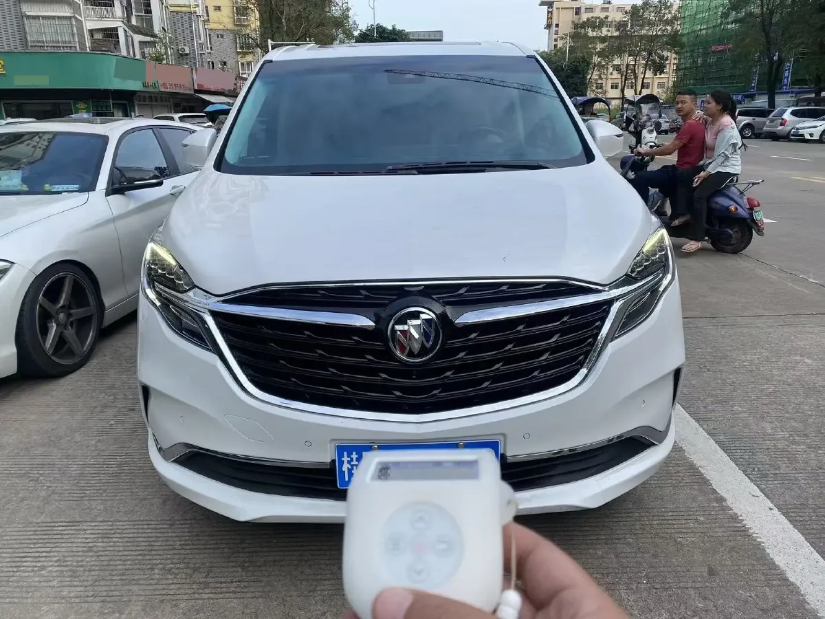 2021 Buick GL8 2.0T 237HP L4 9AT,autocango,china used car exporter,china ev exporter,chinese used car exporter,chinese used ev exporter