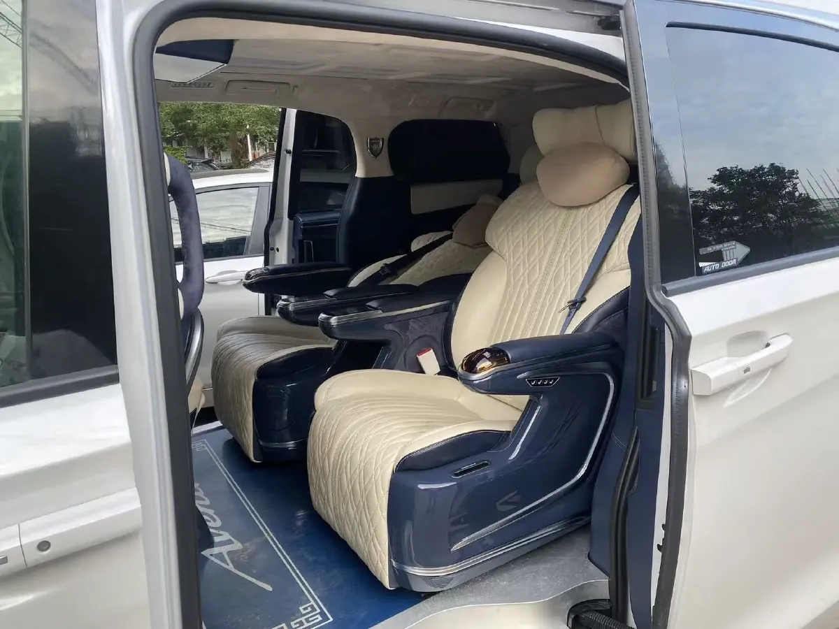 2021 Buick GL8 2.0T 237HP L4 9AT,autocango,china used car exporter,china ev exporter,chinese used car exporter,chinese used ev exporter