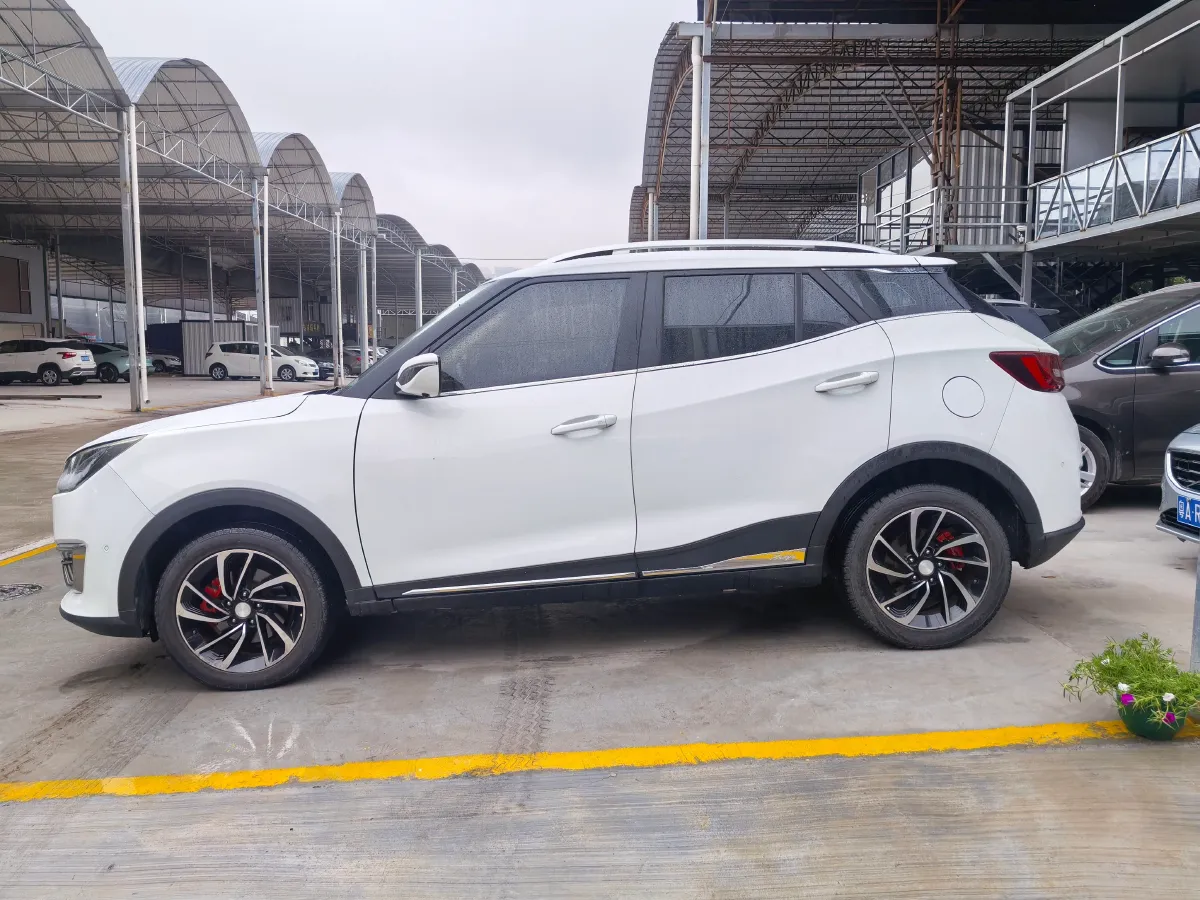 2017 Zotye T300 1.5T 144HP L4 CVT,autocango,china used car exporter,china ev exporter,chinese used car exporter,chinese used ev exporter