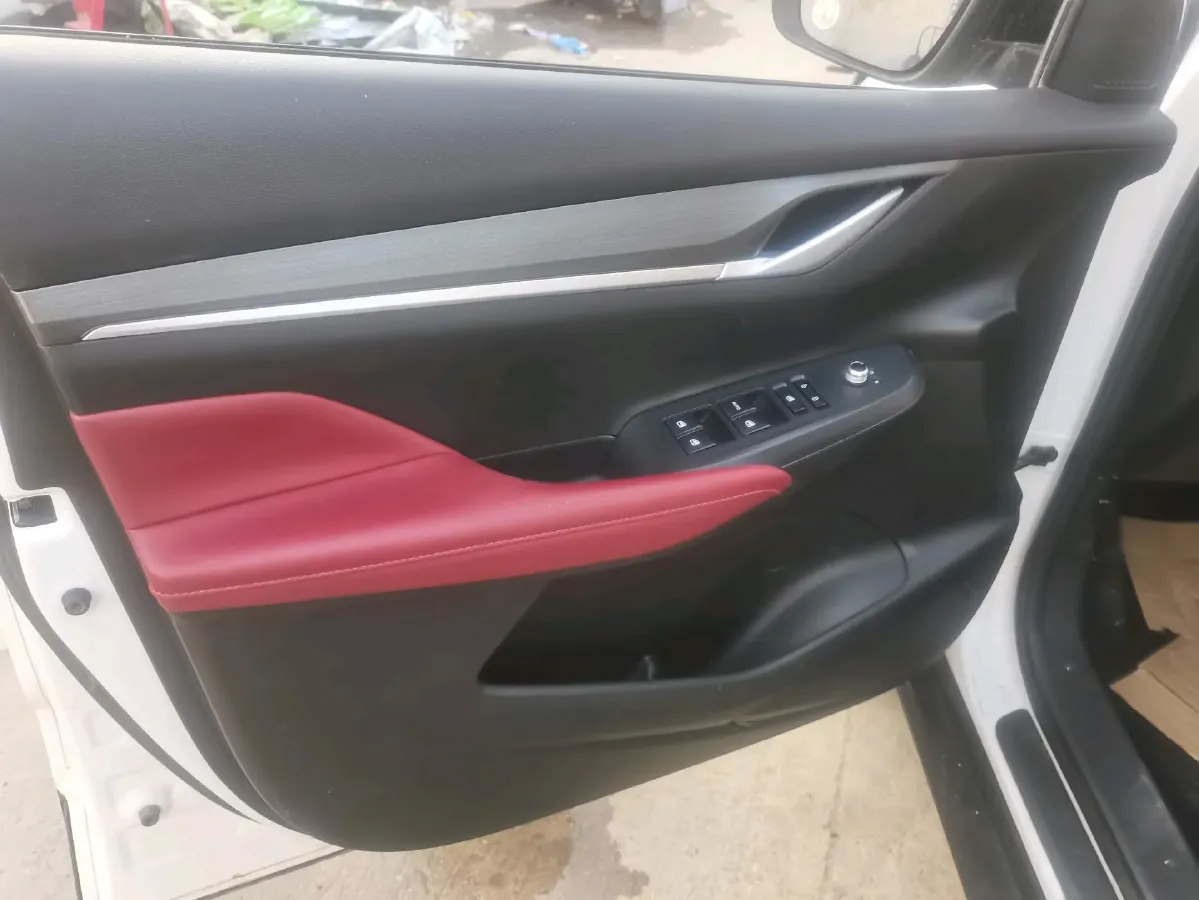 2022 ChangAn Oshan X7 Plus 1.5T 188HP L4 7DCT,autocango,china used car exporter,china ev exporter,chinese used car exporter,chinese used ev exporter
