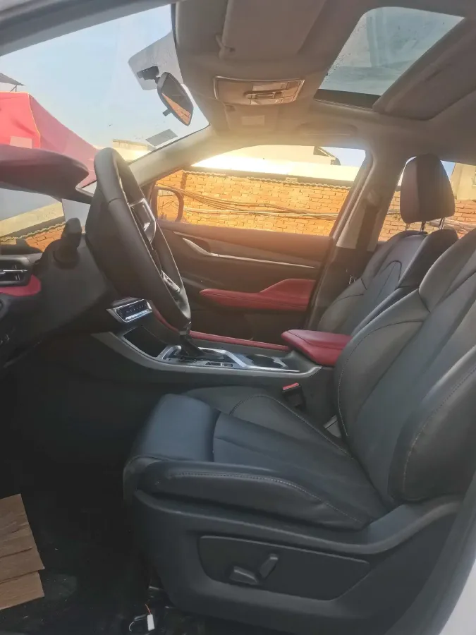 2022 ChangAn Oshan X7 Plus 1.5T 188HP L4 7DCT,autocango,china used car exporter,china ev exporter,chinese used car exporter,chinese used ev exporter