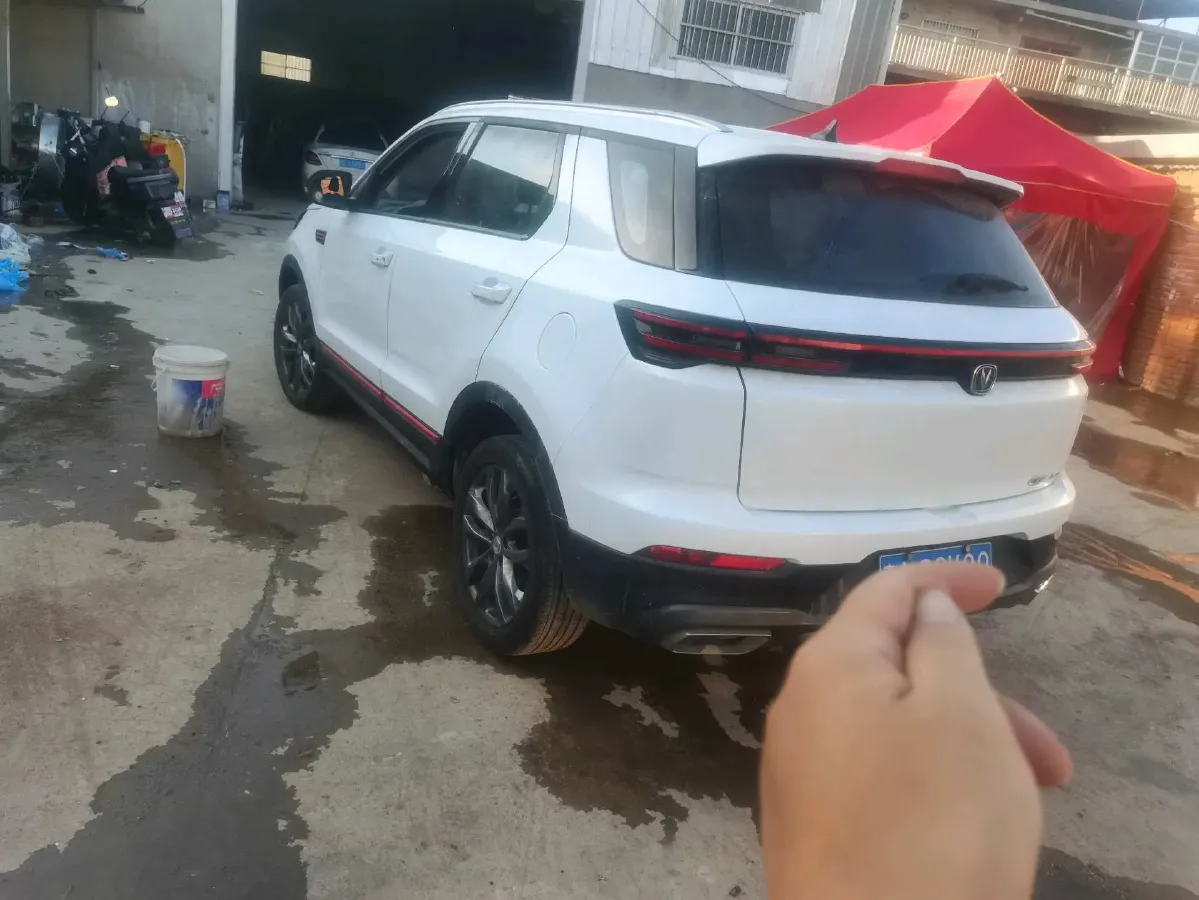 2022 ChangAn Oshan X7 Plus 1.5T 188HP L4 7DCT,autocango,china used car exporter,china ev exporter,chinese used car exporter,chinese used ev exporter