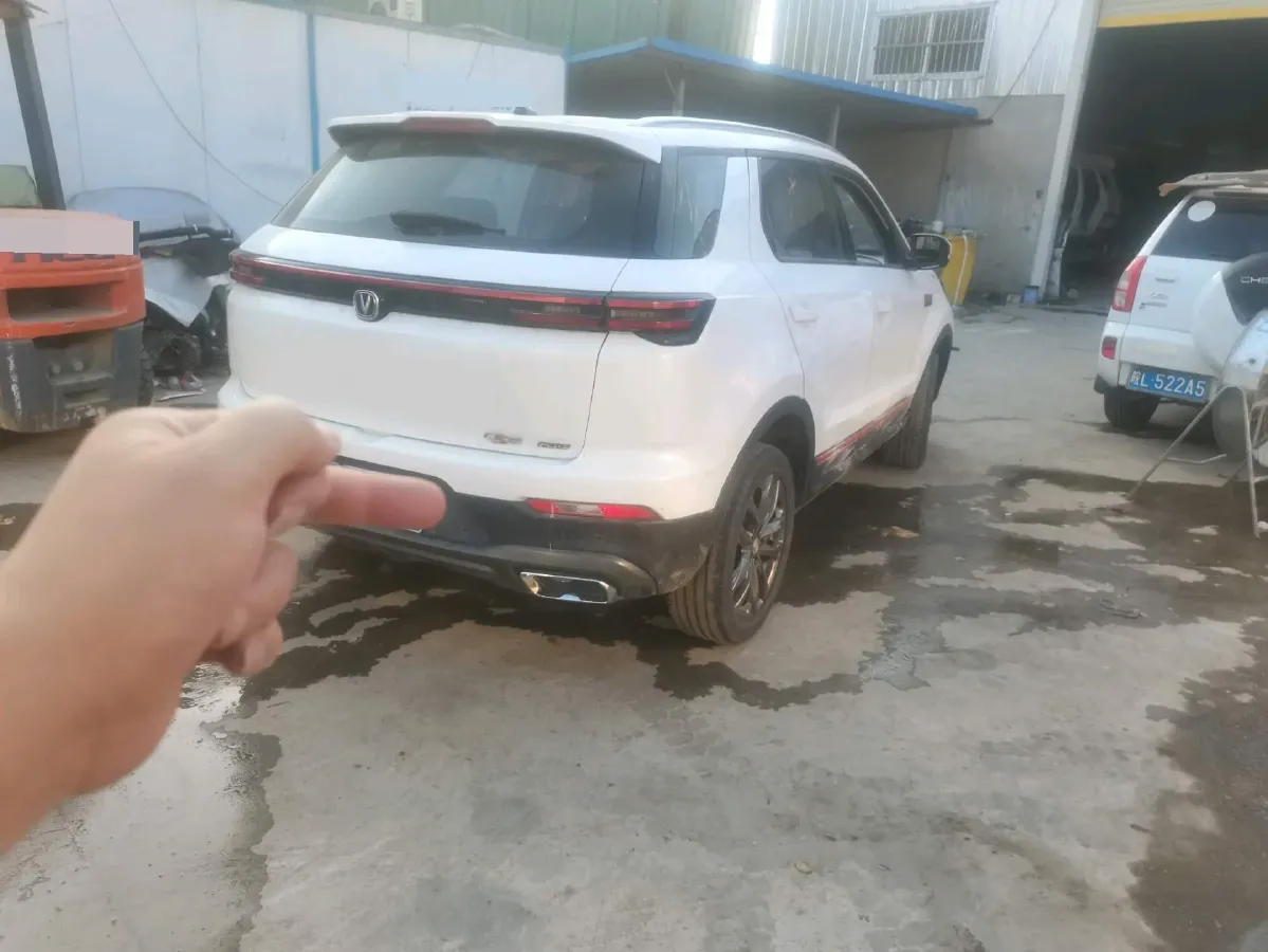 2022 ChangAn Oshan X7 Plus 1.5T 188HP L4 7DCT,autocango,china used car exporter,china ev exporter,chinese used car exporter,chinese used ev exporter
