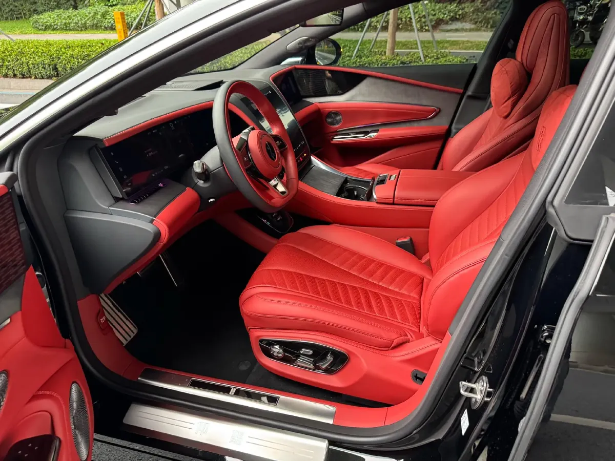 2025 YangWang U7 BEV 135.5KWH,autocango,china used car exporter,china ev exporter,chinese used car exporter,chinese used ev exporter
