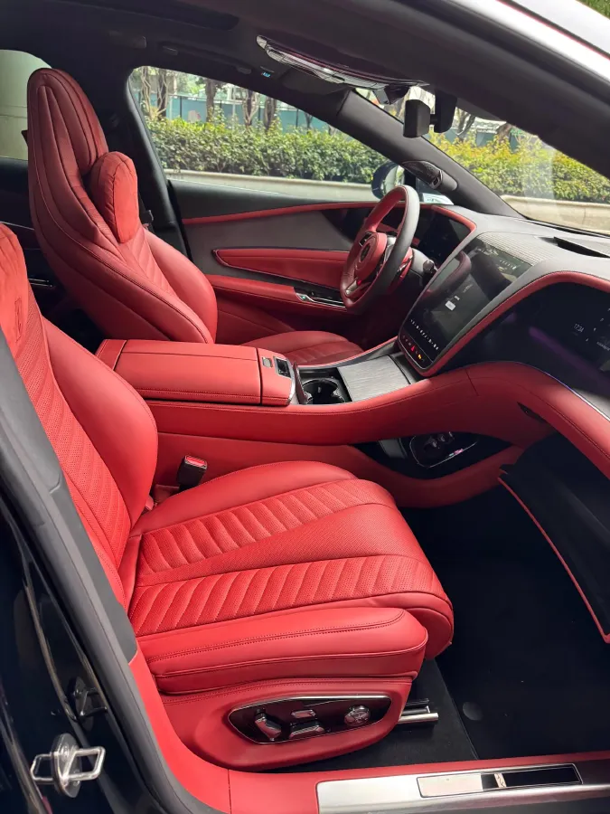 2025 YangWang U7 BEV 135.5KWH,autocango,china used car exporter,china ev exporter,chinese used car exporter,chinese used ev exporter
