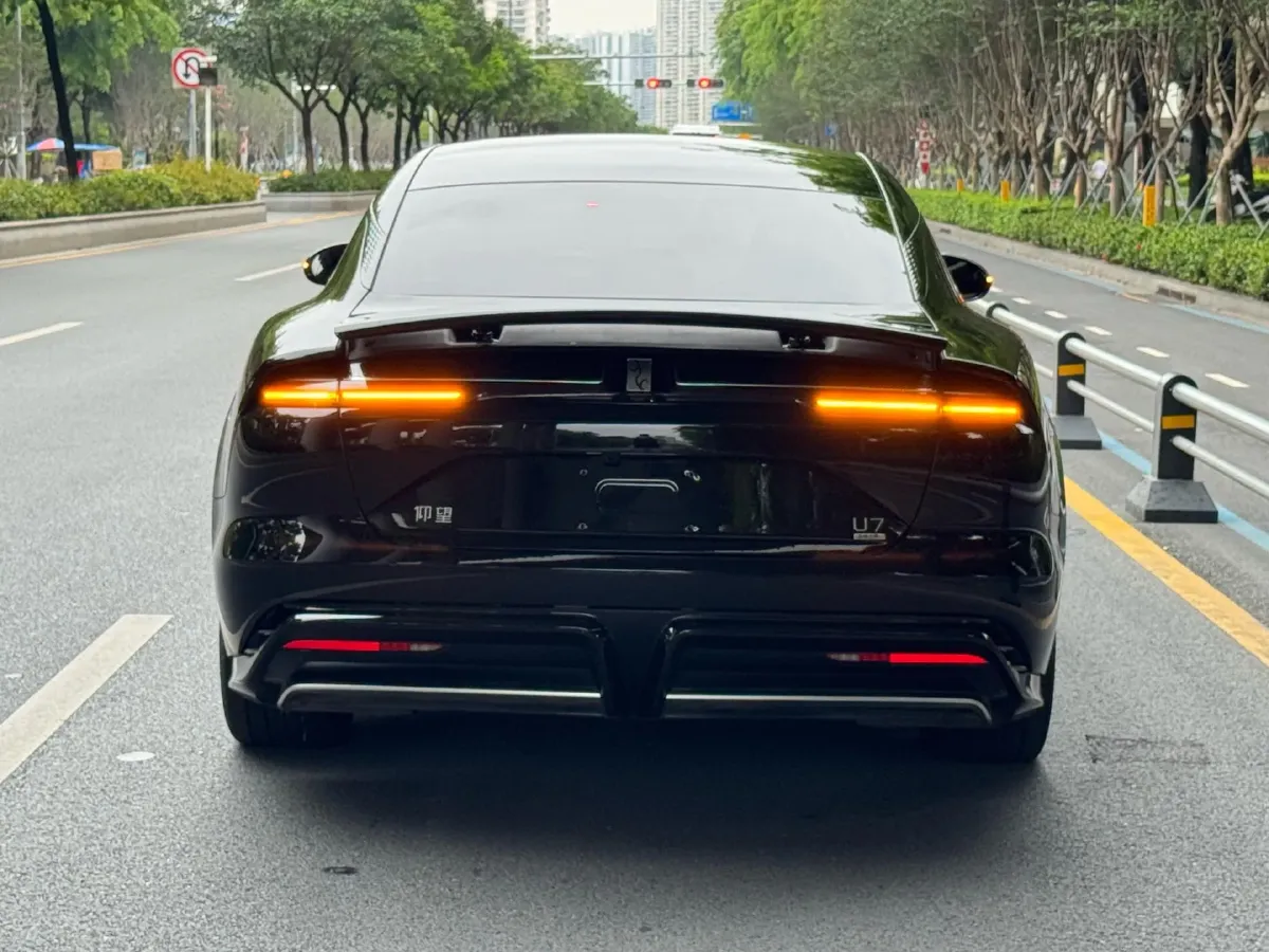 2025 YangWang U7 BEV 135.5KWH,autocango,china used car exporter,china ev exporter,chinese used car exporter,chinese used ev exporter
