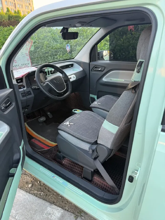 2022 WuLing HongGuang MINI EV BEV 13.9KWH,autocango,china used car exporter,china ev exporter,chinese used car exporter,chinese used ev exporter