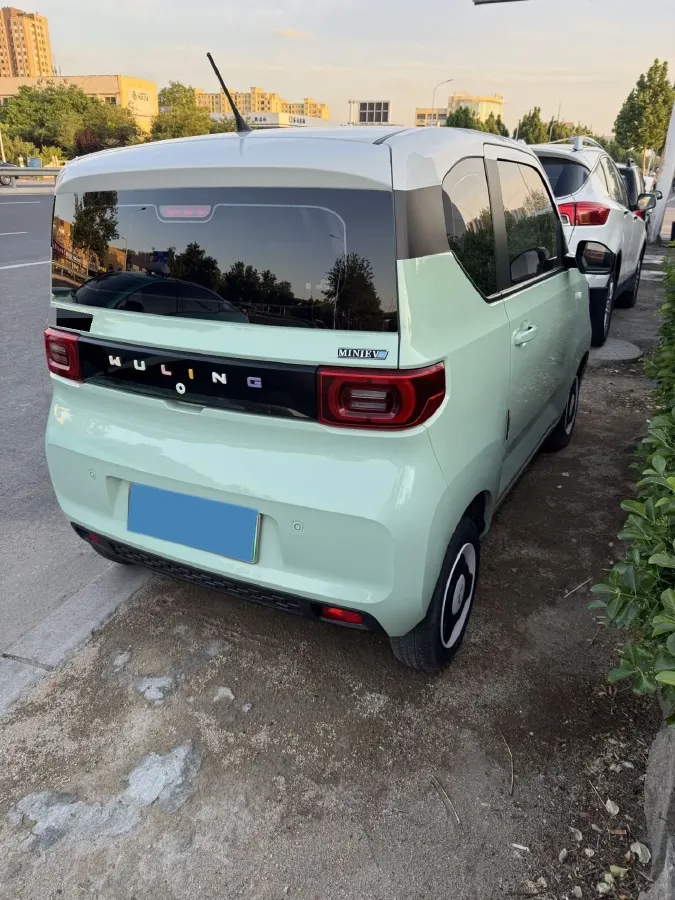 2022 WuLing HongGuang MINI EV BEV 13.9KWH,autocango,china used car exporter,china ev exporter,chinese used car exporter,chinese used ev exporter