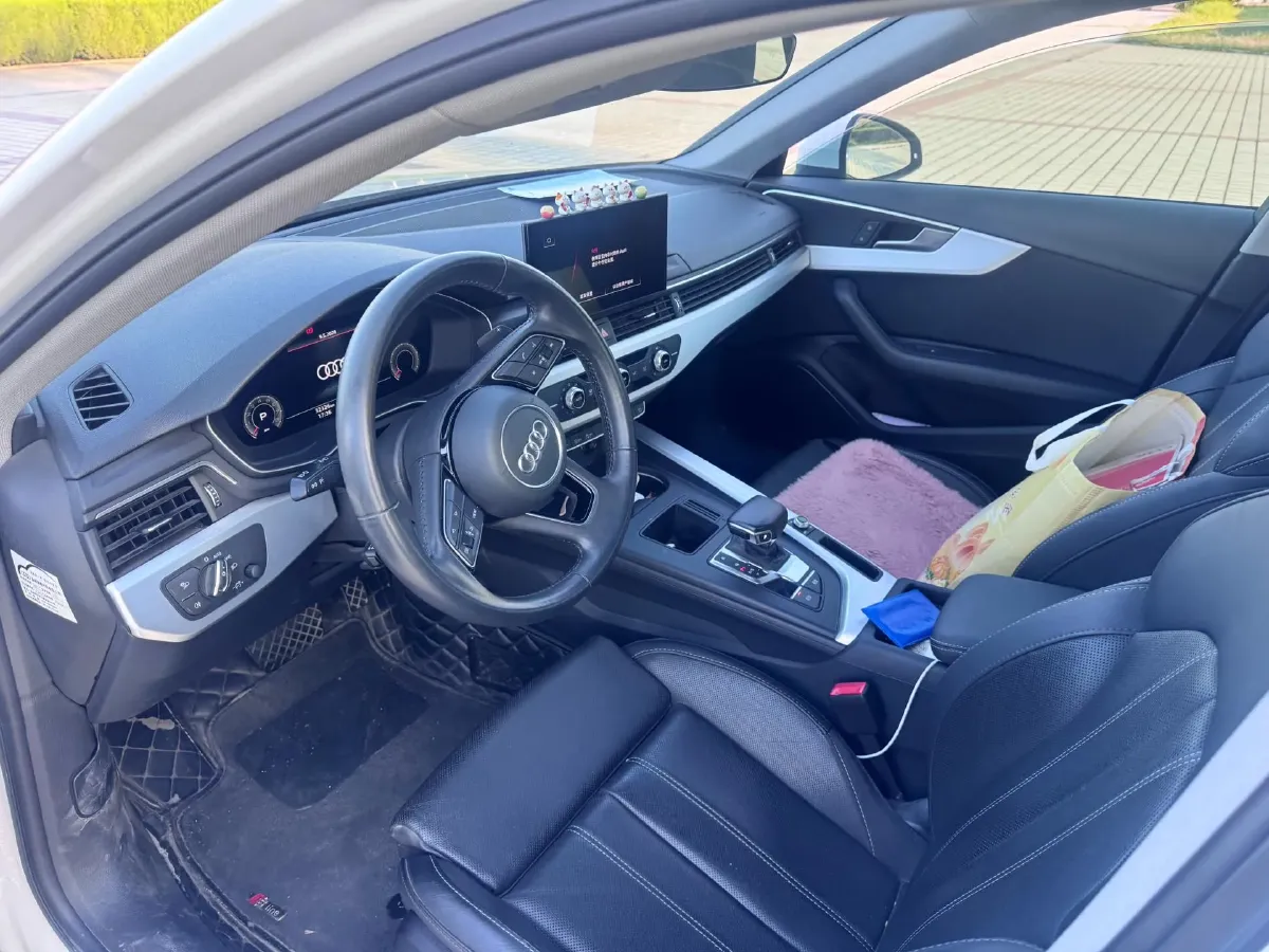 2020 Audi A4L 2.0T 190HP L4 7DCT,autocango,china used car exporter,china ev exporter,chinese used car exporter,chinese used ev exporter