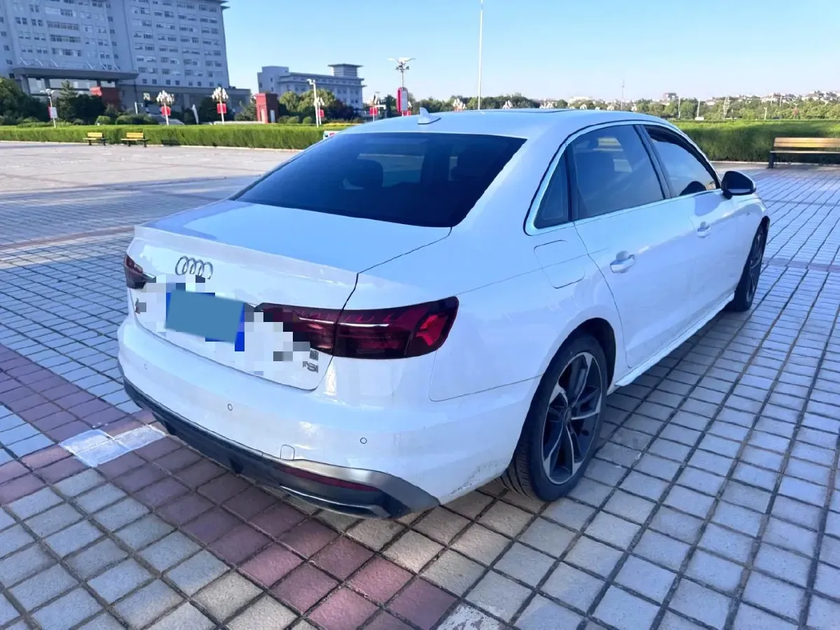 2020 Audi A4L 2.0T 190HP L4 7DCT,autocango,china used car exporter,china ev exporter,chinese used car exporter,chinese used ev exporter