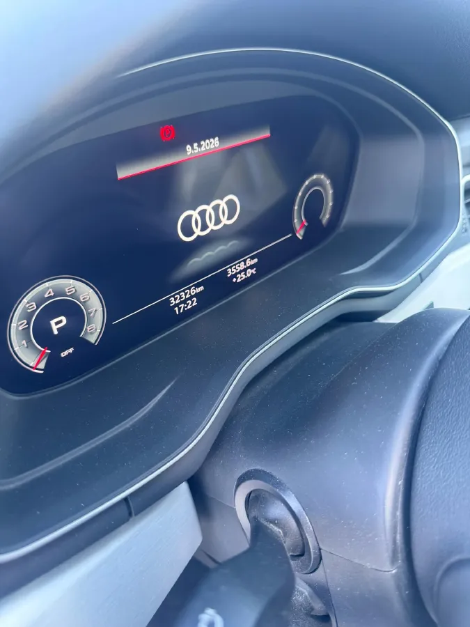 2020 Audi A4L 2.0T 190HP L4 7DCT,autocango,china used car exporter,china ev exporter,chinese used car exporter,chinese used ev exporter