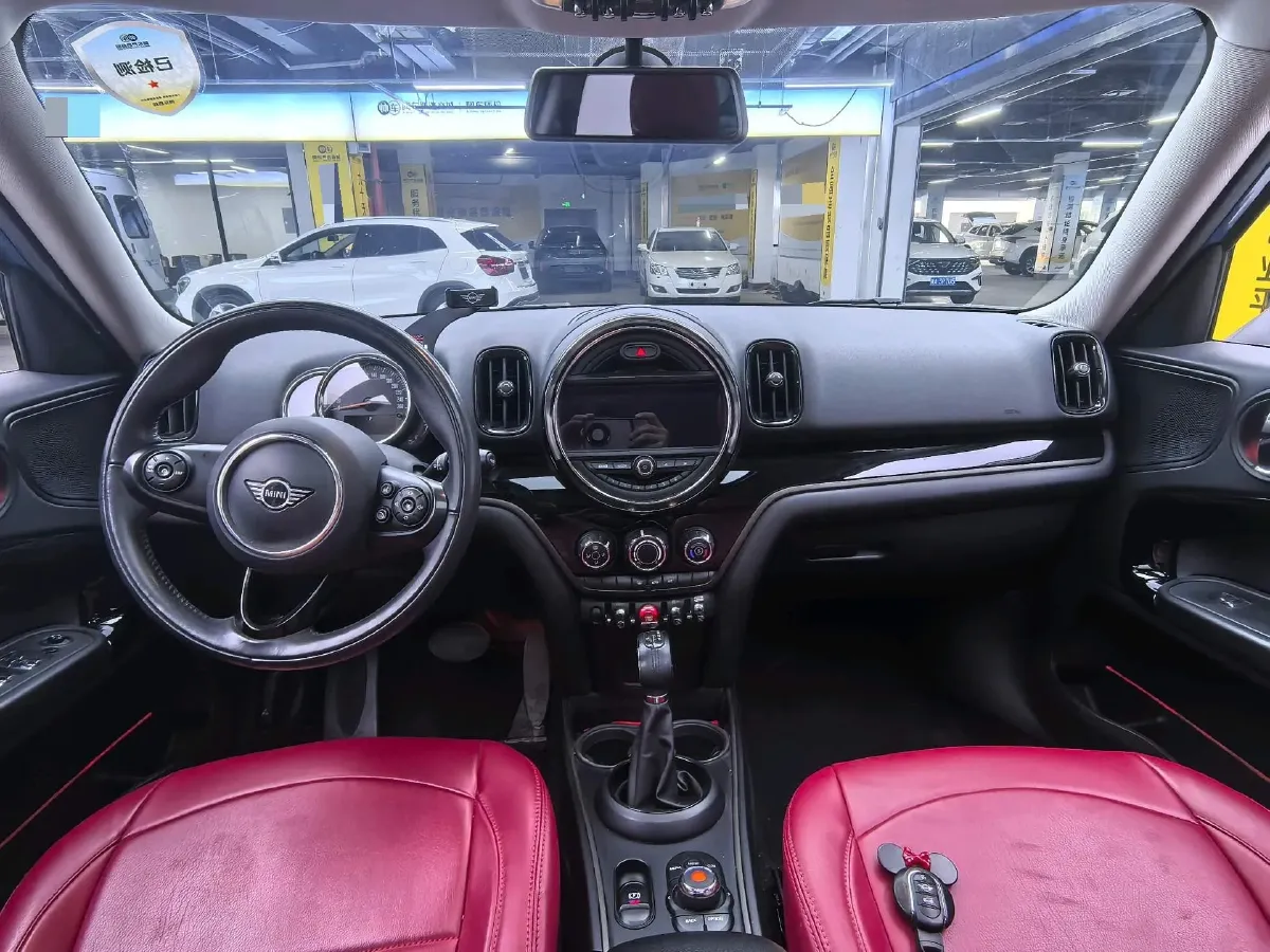 2018 MINI COUNTRYMAN 1.5T 136HP L3 6AT,autocango,china used car exporter,china ev exporter,chinese used car exporter,chinese used ev exporter