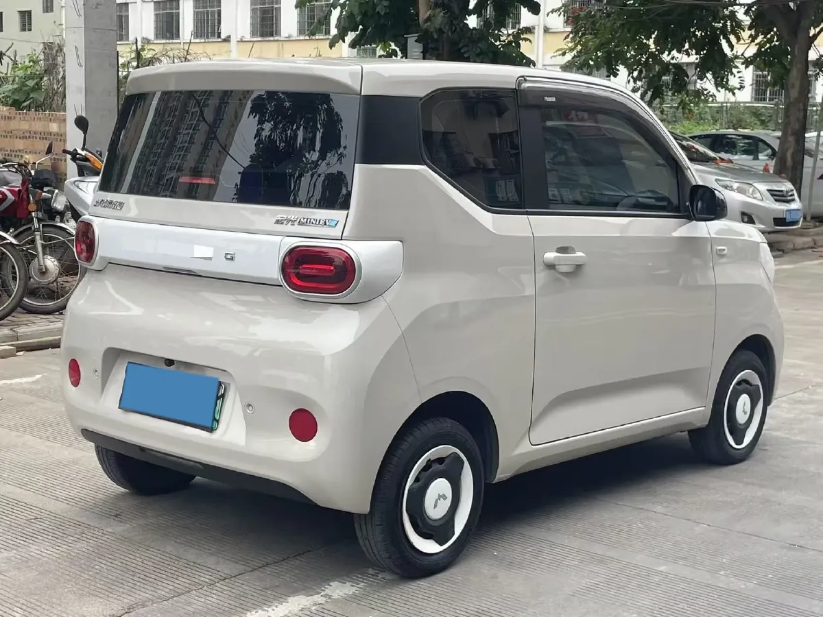 2026 WuLing XingGuangL 1.5L 106HP L4 E-CVT PHEV,autocango,china used car exporter,china ev exporter,chinese used car exporter,chinese used ev exporter