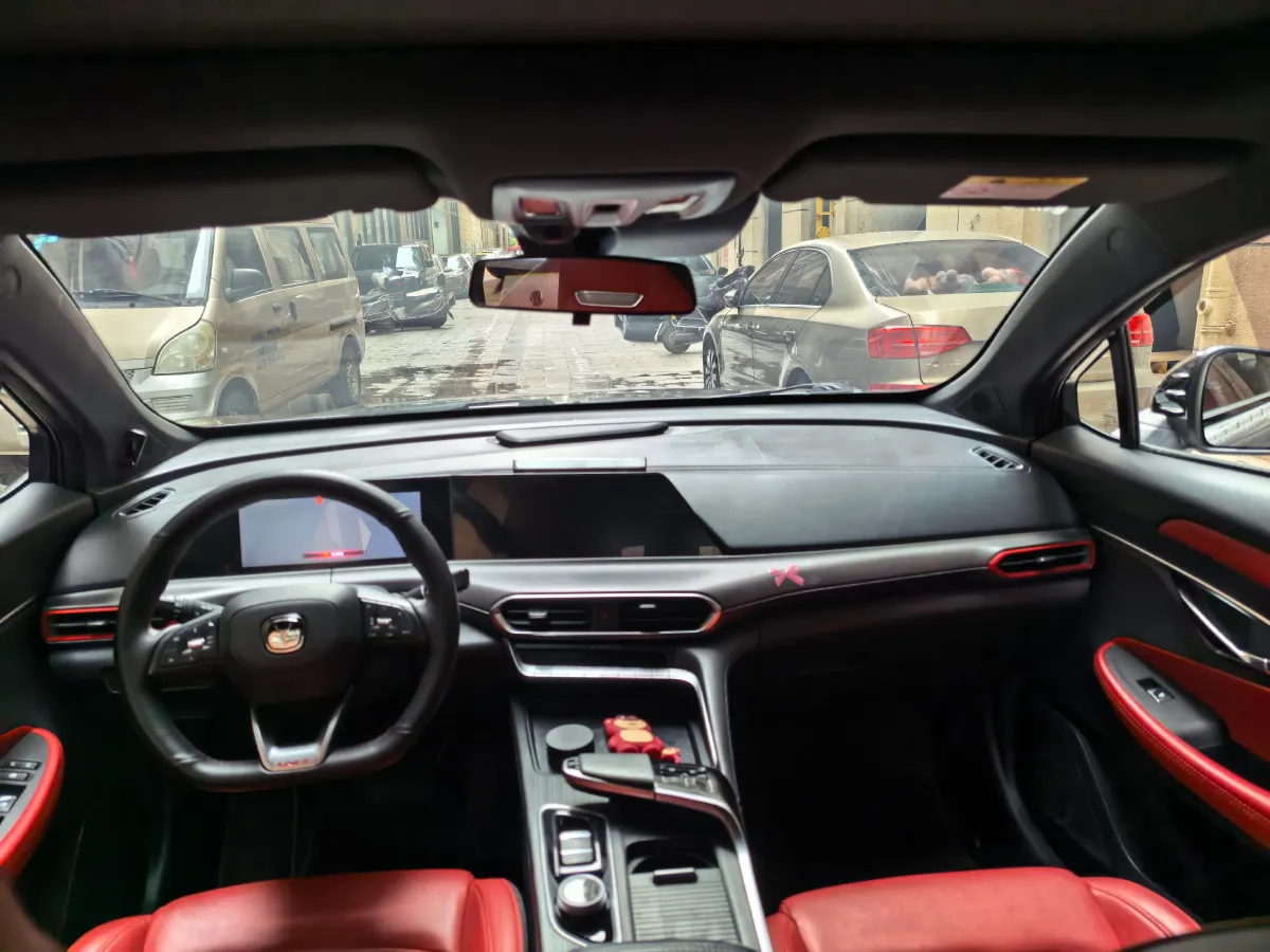 2021 ChangAn UNI-T 1.5T 180HP L4 7DCT,autocango,china used car exporter,china ev exporter,chinese used car exporter,chinese used ev exporter