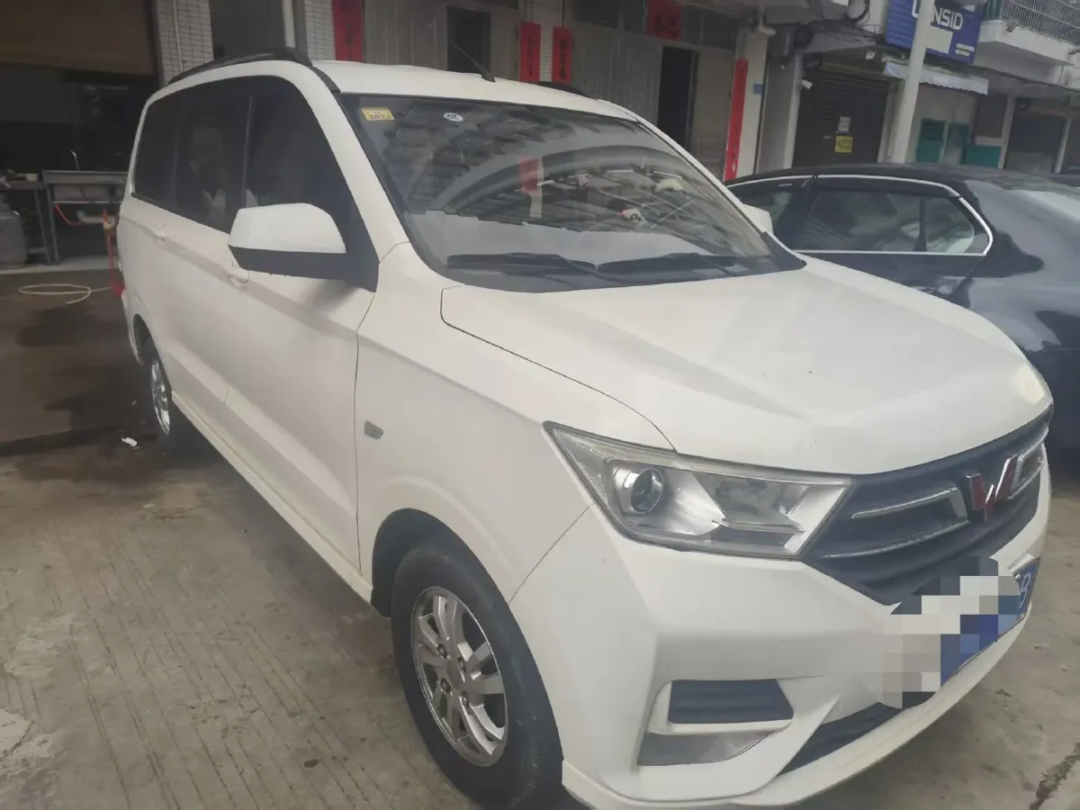 2019 WuLing HongGuang 1.5L 99HP L4 6MT,autocango,china used car exporter,china ev exporter,chinese used car exporter,chinese used ev exporter