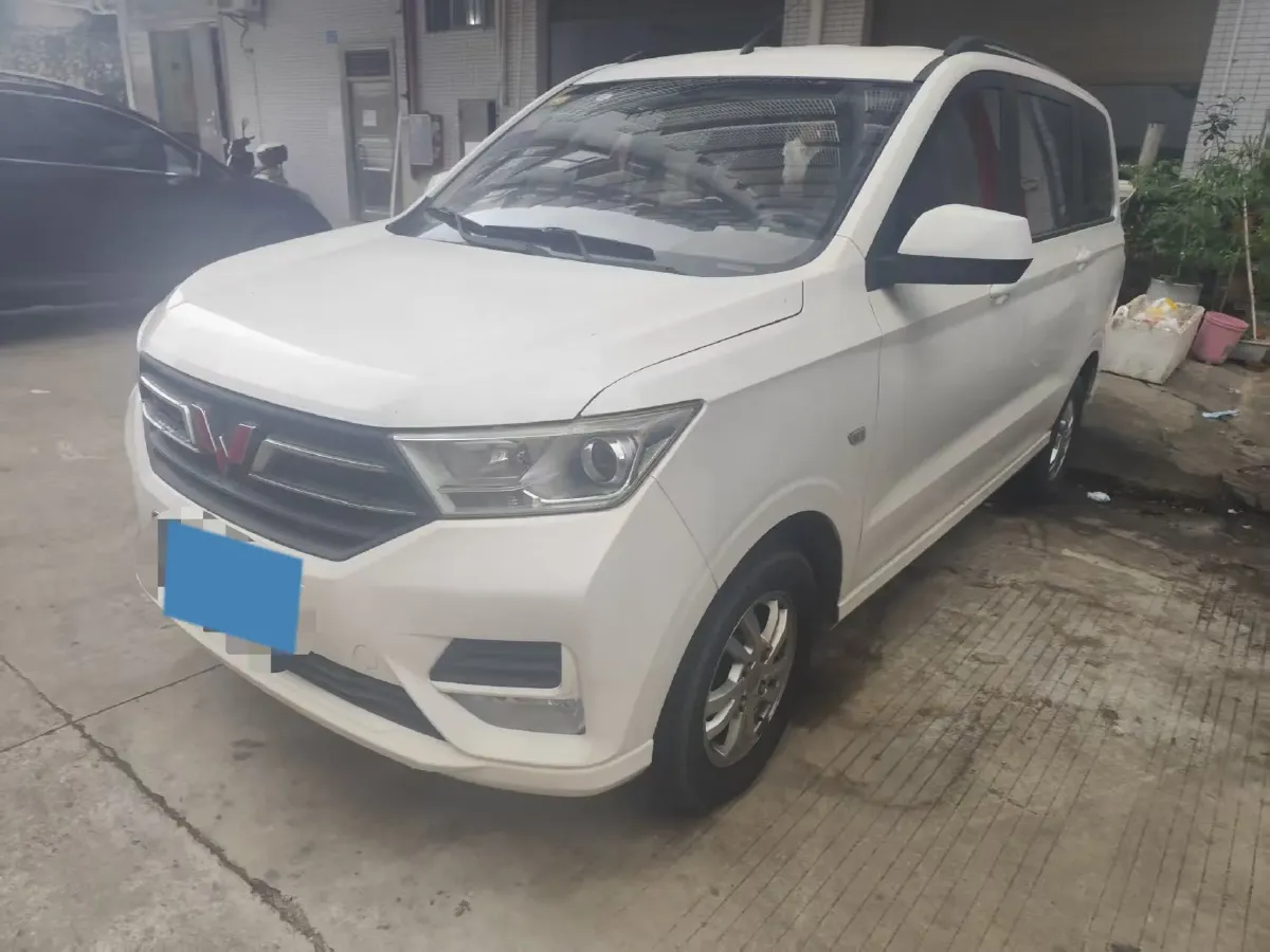 2019 WuLing HongGuang 1.5L 99HP L4 6MT,autocango,china used car exporter,china ev exporter,chinese used car exporter,chinese used ev exporter