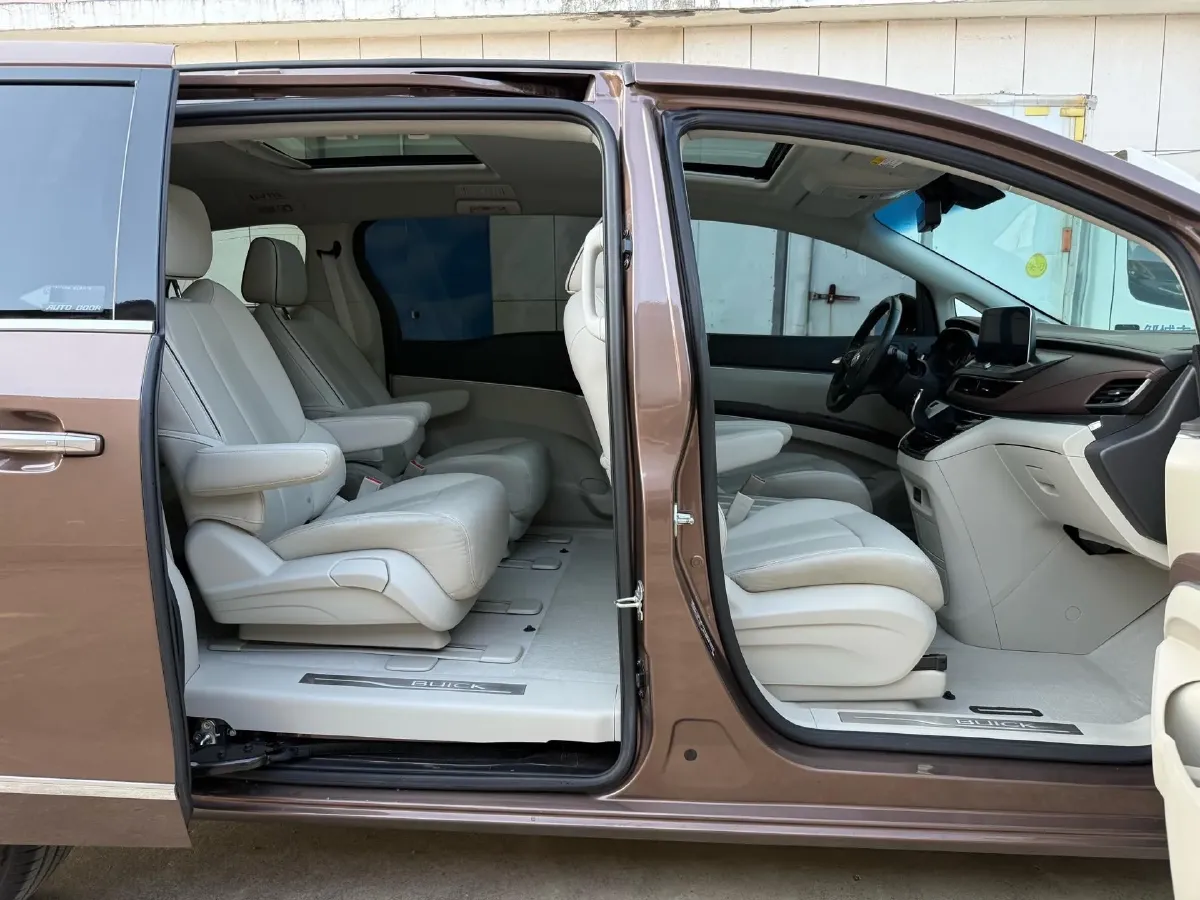 2021 Buick GL8 2.0T 237HP L4 9AT,autocango,china used car exporter,china ev exporter,chinese used car exporter,chinese used ev exporter