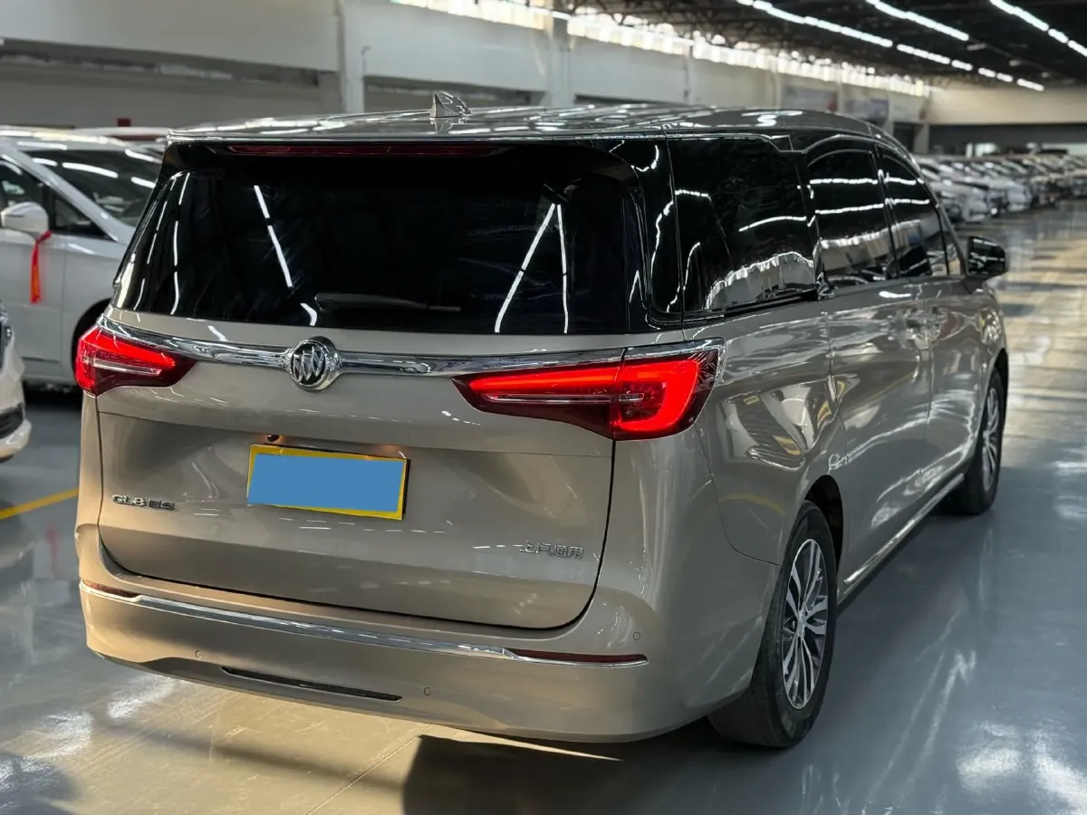 2023 Buick GL8 2.0T 237HP L4 9AT,autocango,china used car exporter,china ev exporter,chinese used car exporter,chinese used ev exporter