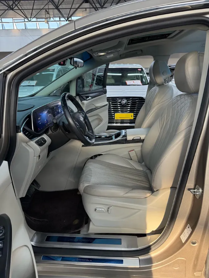 2023 Buick GL8 2.0T 237HP L4 9AT,autocango,china used car exporter,china ev exporter,chinese used car exporter,chinese used ev exporter