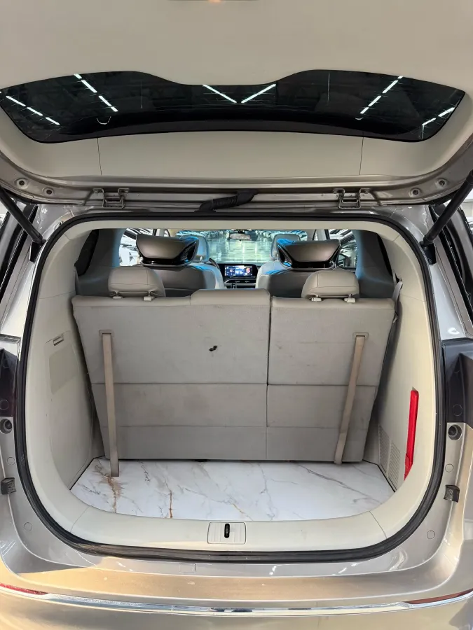 2023 Buick GL8 2.0T 237HP L4 9AT,autocango,china used car exporter,china ev exporter,chinese used car exporter,chinese used ev exporter
