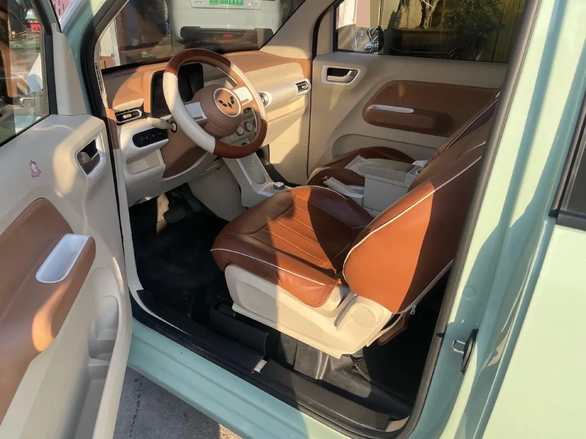 2024 WuLing HongGuang MINI EV BEV 9.3KWH,autocango,china used car exporter,china ev exporter,chinese used car exporter,chinese used ev exporter