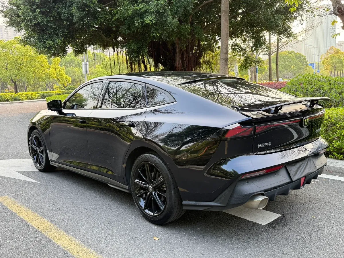 2023 ChangAn UNI-V 1.5T 188HP L4 7DCT,autocango,china used car exporter,china ev exporter,chinese used car exporter,chinese used ev exporter