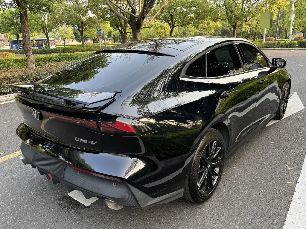 2023 ChangAn UNI-V 1.5T 188HP L4 7DCT,autocango,china used car exporter,china ev exporter,chinese used car exporter,chinese used ev exporter