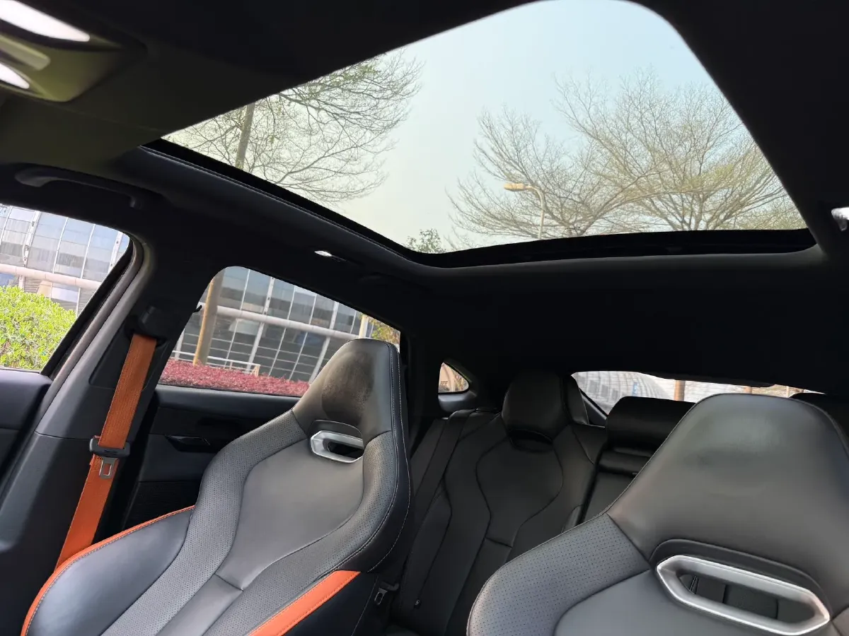 2023 ChangAn UNI-V 1.5T 188HP L4 7DCT,autocango,china used car exporter,china ev exporter,chinese used car exporter,chinese used ev exporter