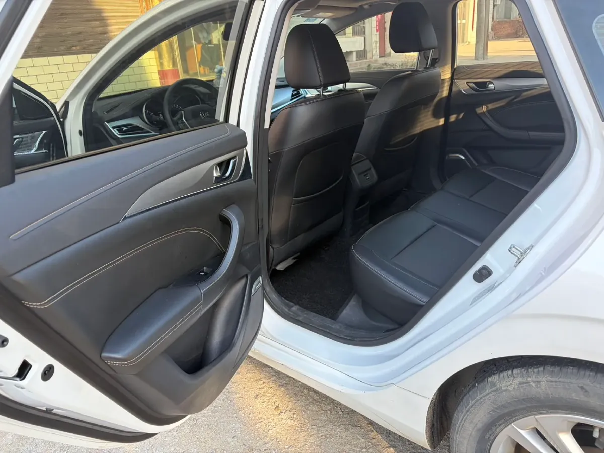 2019 ChangAn Eado 1.6L 128HP L4 6AT,autocango,china used car exporter,china ev exporter,chinese used car exporter,chinese used ev exporter