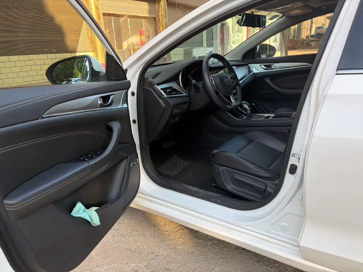 2019 ChangAn Eado 1.6L 128HP L4 6AT,autocango,china used car exporter,china ev exporter,chinese used car exporter,chinese used ev exporter