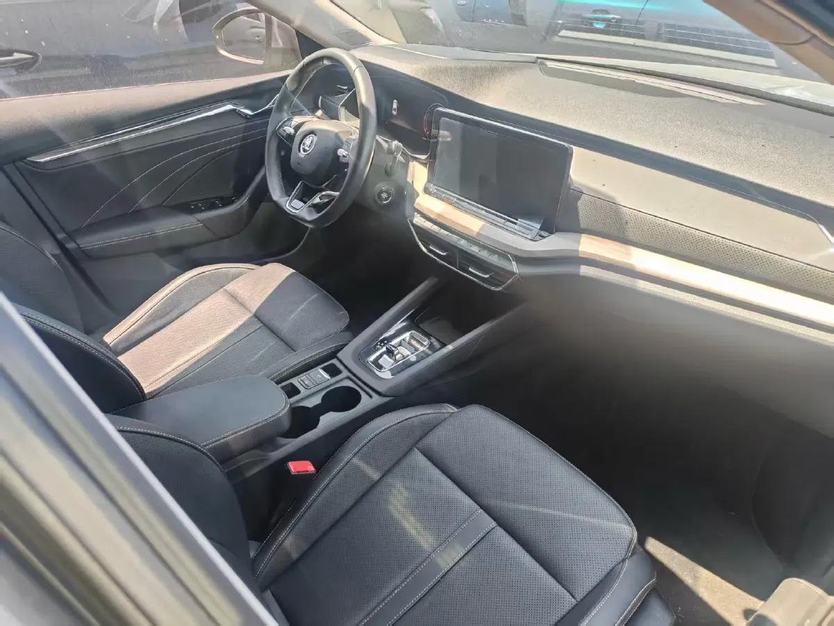 2021 Skoda Octavia 1.4T 150HP L4 7DCT,autocango,china used car exporter,china ev exporter,chinese used car exporter,chinese used ev exporter