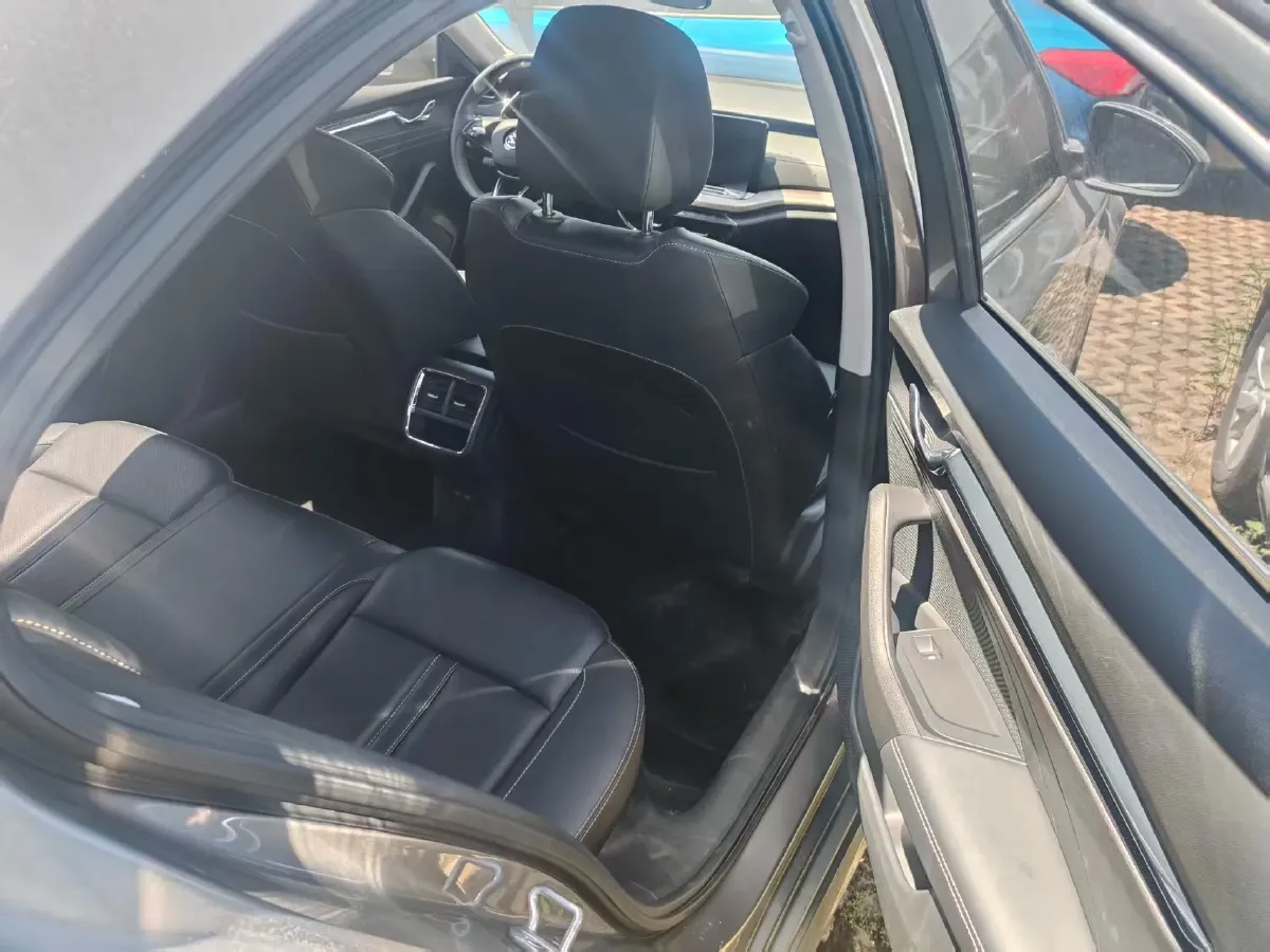 2021 Skoda Octavia 1.4T 150HP L4 7DCT,autocango,china used car exporter,china ev exporter,chinese used car exporter,chinese used ev exporter